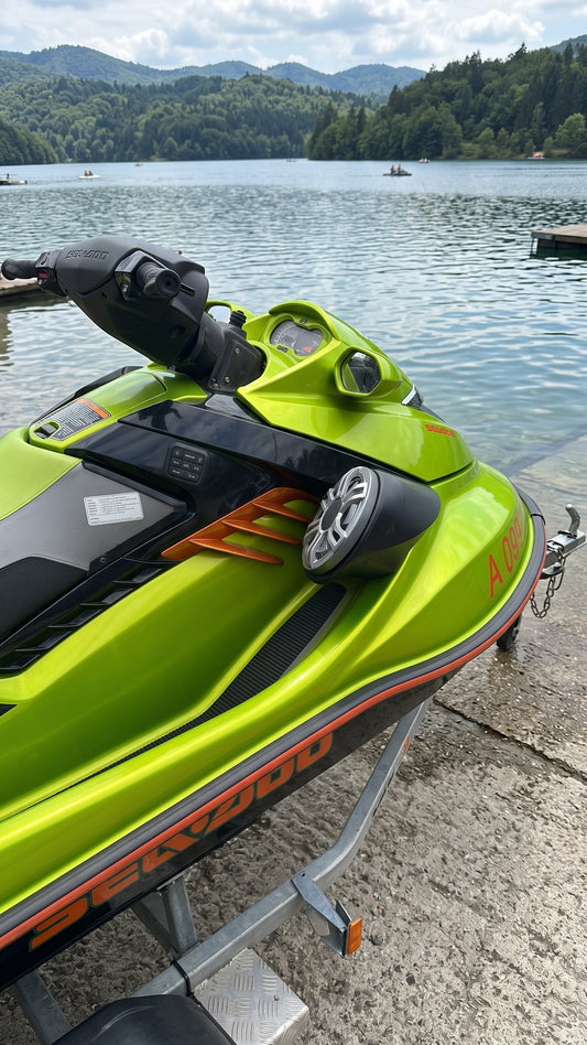 Sea Doo RXT 2007 | Alloggiamenti per altoparlanti da 8"